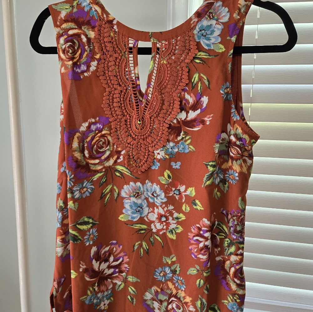 Daniel Rainn sleeveless blouse